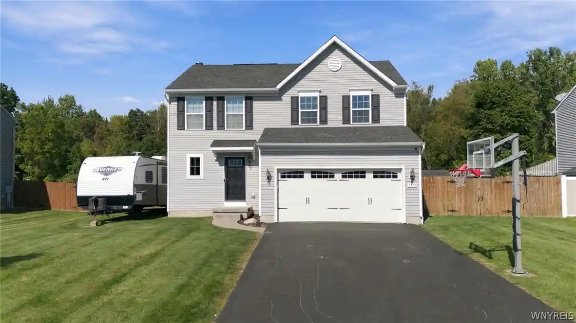 Photo 1 of Single family home for sale at 3777 Captains Way, North Tonawanda, NY 14120 | MLS# B1718118 | Listing updated on 2026-10-24