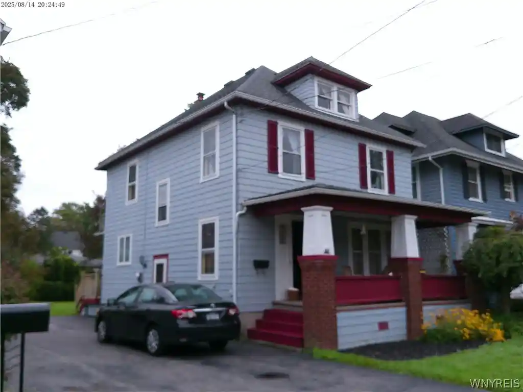 Photo 1 of Single family home for sale at 42 Harrison Ave, Lockport, NY 14094 | MLS# B1718411 | Listing updated on 2026-10-19
