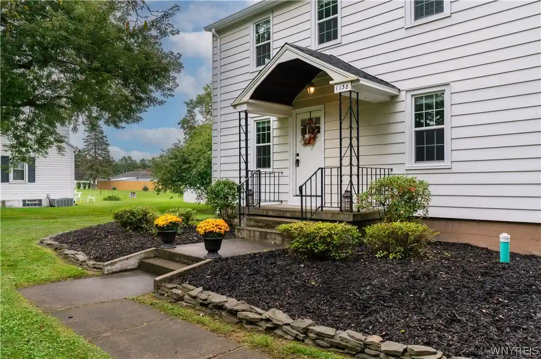 Photo 1 of Sale Pending at 1138 Jarrett Dr, Lewiston, NY 14092 | MLS# B1718434 | Listing updated on 2026-10-26