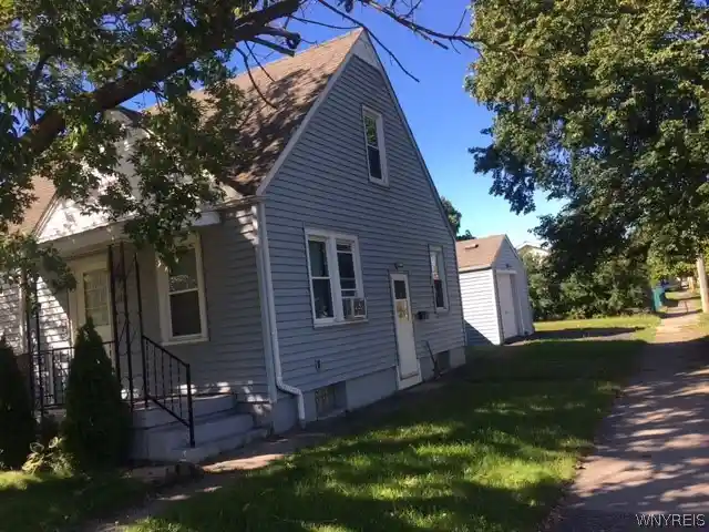 Photo 1 of Single family home for sale at 3572 Sherwood Ave, Niagara Falls, NY 14301 | MLS# B1718608 | Listing updated on 2026-10-19