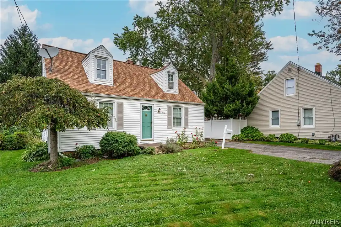 Photo 1 of Single family home for sale at 8512 Frontier Ave, Niagara Falls, NY 14304 | MLS# B1718492 | Listing updated on 2026-10-27