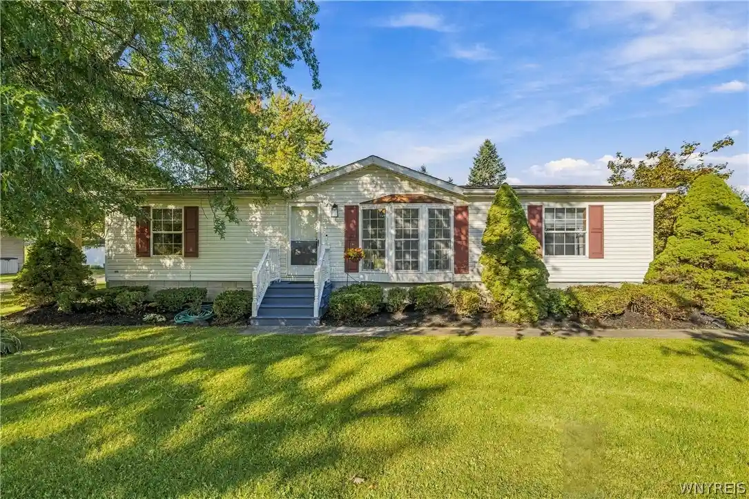 Photo 1 of Manufactured home for sale at 58 Rainbow Park (natalie Dr), Ransomville, NY 14131 | MLS# B1718392 | Listing updated on 2026-09-30