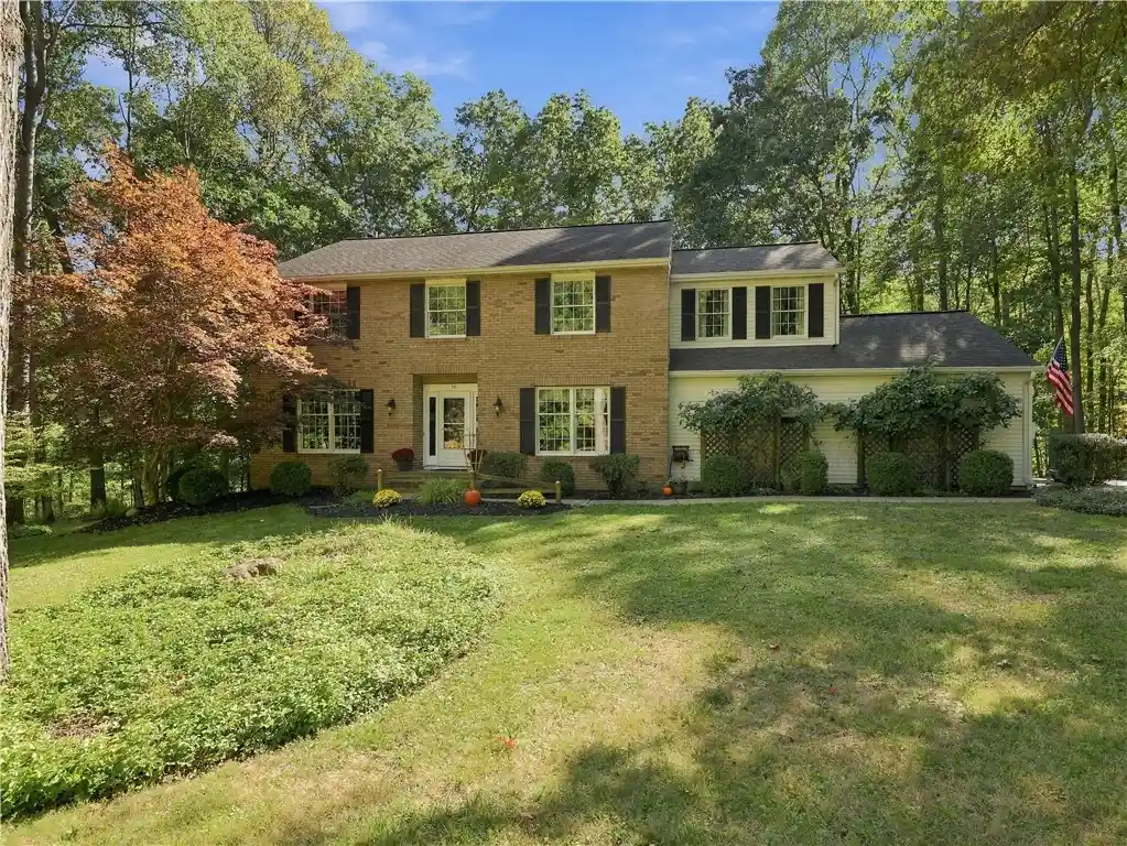 Photo 1 of Single family home for sale at 16 Knollbrook Ln E, Painted Post, NY 14870 | MLS# R1715873 | Listing updated on 2026-10-21