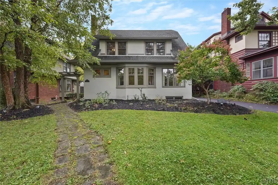 Photo 1 of Single family home for sale at 102 Berkeley Dr, Syracuse, NY 13210 | MLS# S1718626 | Listing updated on 2026-10-13
