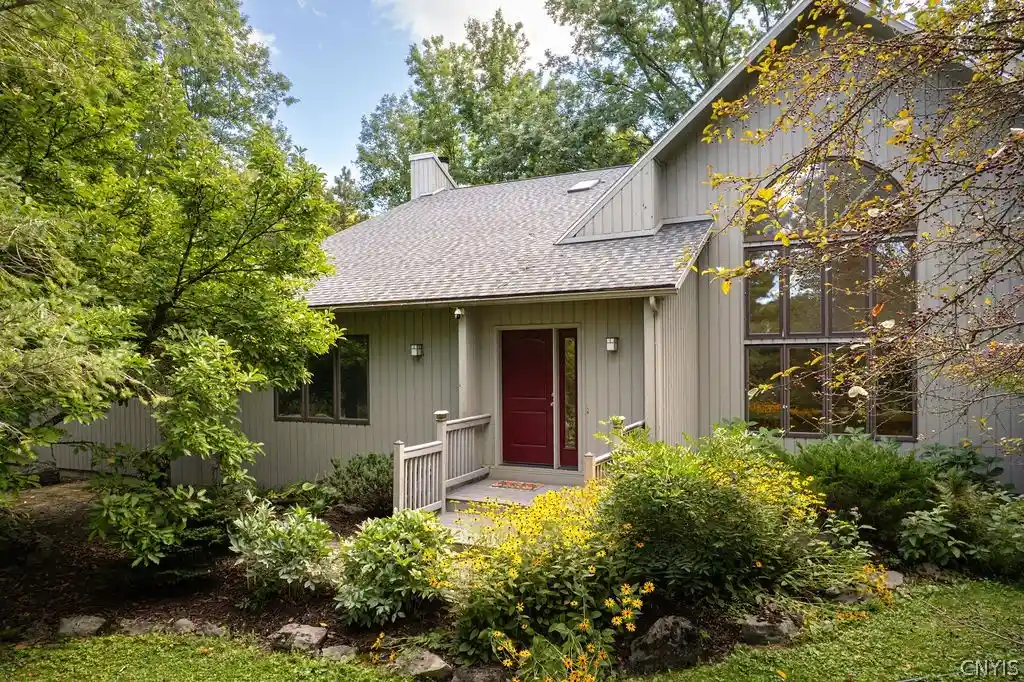 Single family home for sale at 8089 Wild Lemon Ln, Manlius, NY 13104 | MLS# S1714090