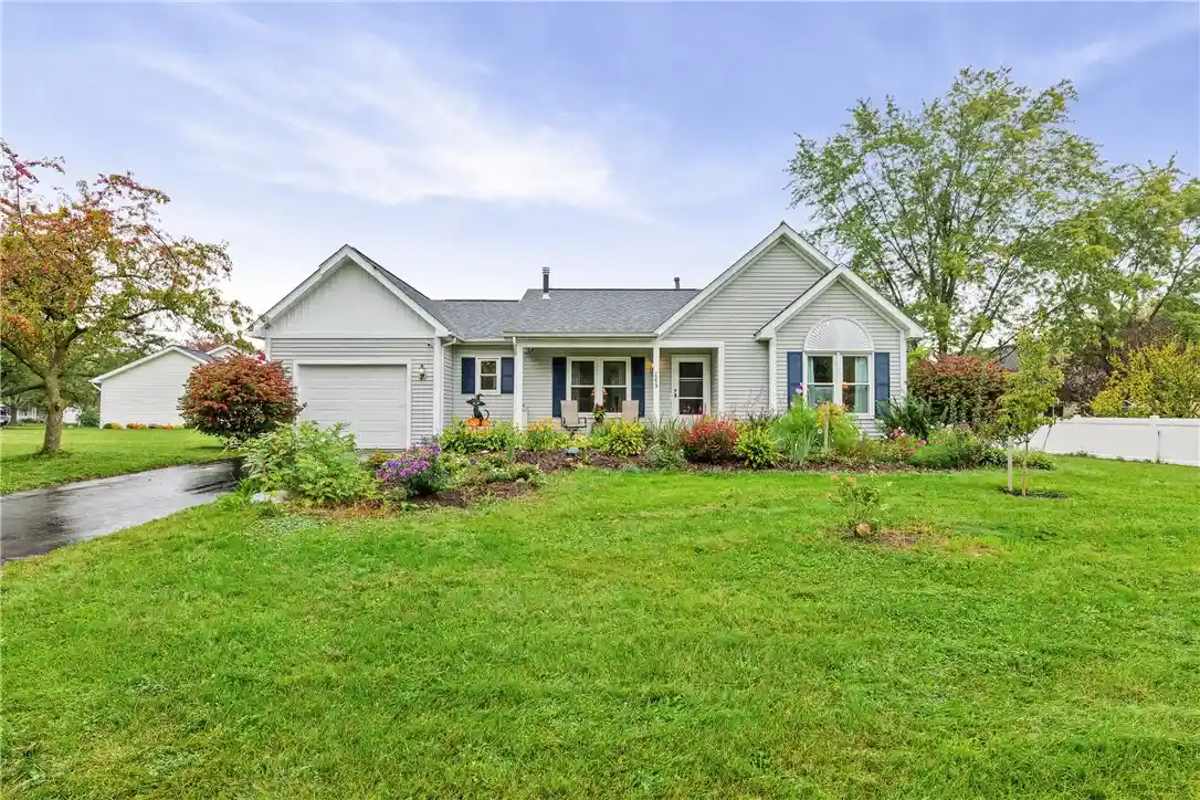Photo 1 of Sale Pending at 1253 Holland Dr, Farmington, NY 14425 | MLS# R1718770 | Listing updated on 2026-10-10