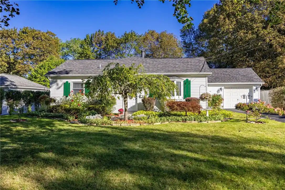Photo 1 of Sale Pending at 41 Pontiac St, Webster, NY 14580 | MLS# R1716179 | Listing updated on 2026-10-28