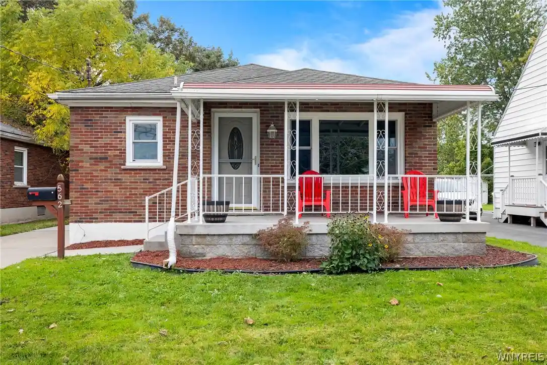Photo 1 of Sale Pending at 562 78th Street, Niagara Falls, NY 14304 | MLS# B1718954 | Listing updated on 2026-10-05