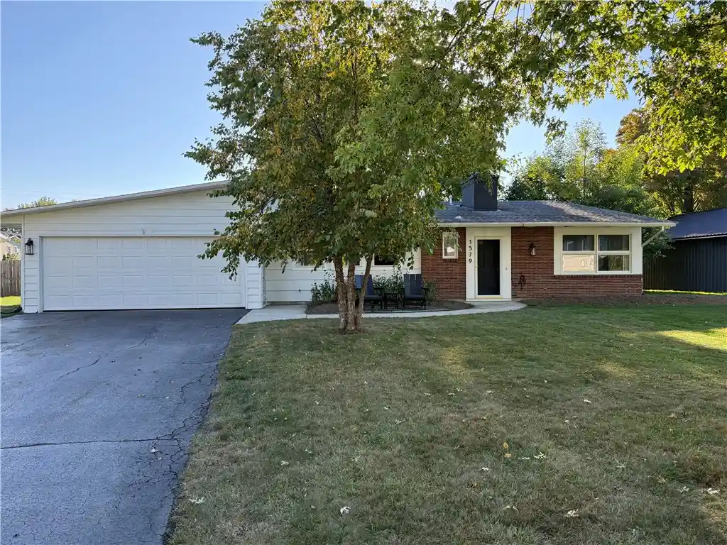 Single family home for sale at 1579 Lakeview Rd, Lake View, NY 14085 | MLS# R1719184