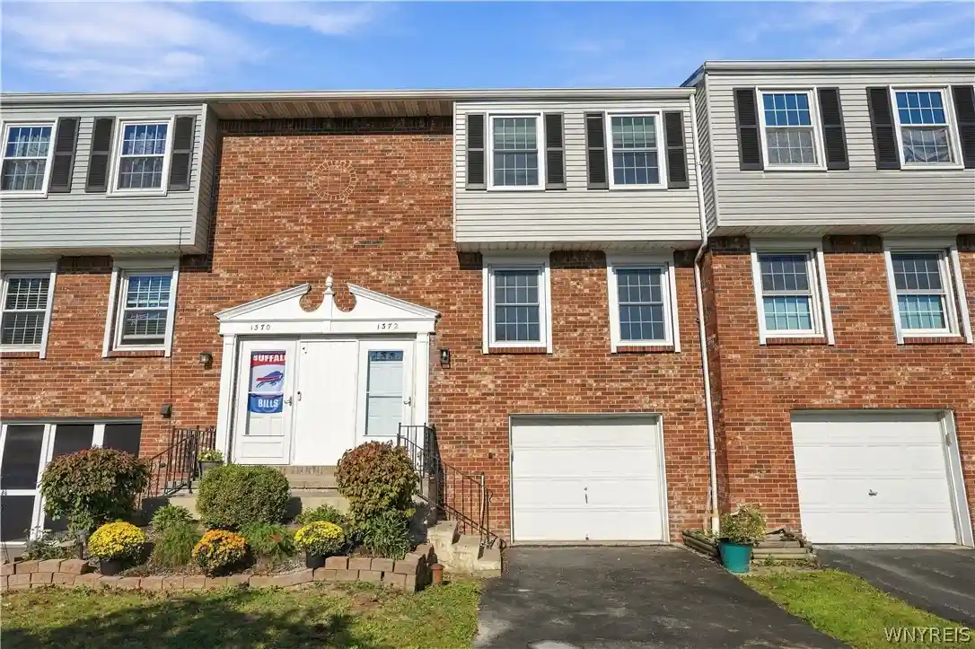 Single family home for sale at 1372 Independence Dr, Derby, NY 14047 | MLS# B1719177