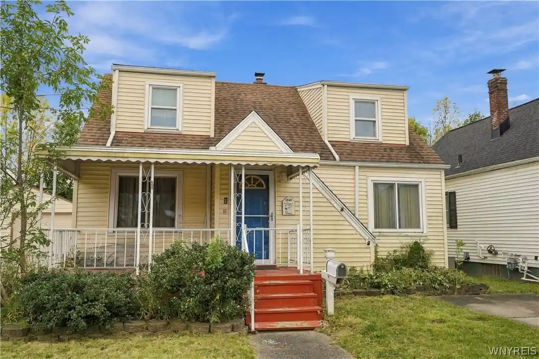 Photo 1 of Single family home for sale at 3535 Chapin Ave, Niagara Falls, NY 14301 | MLS# B1719128 | Listing updated on 2026-10-02