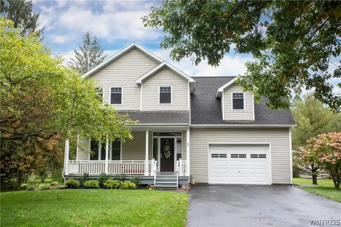 Photo 1 of Single family home for sale at 7 Van Buren Pl, Ellicottville, NY 14731 | MLS# B1718759 | Listing updated on 2026-10-28
