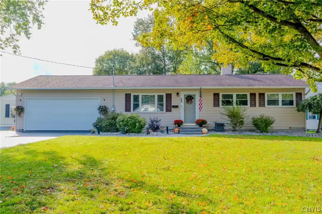 Photo 1 of Single family home for sale at 29 Cedarbrook Crescent, Whitesboro, NY 13492 | MLS# S1719607 | Listing updated on 2026-10-05
