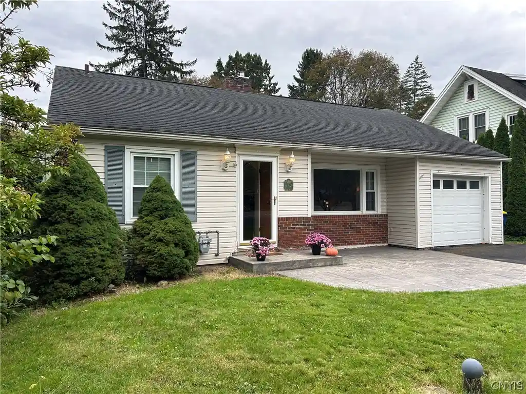 Single family home for sale at 2703 W Genesee St, Syracuse, NY 13219 | MLS# S1719911