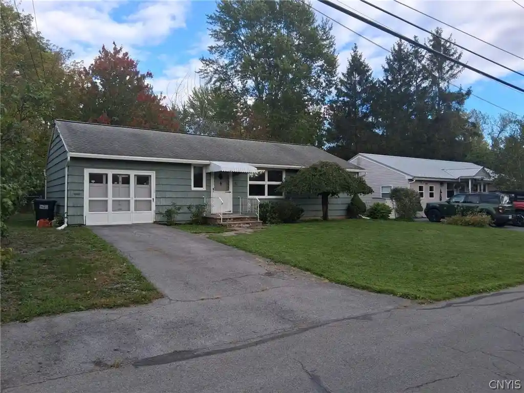 Photo 1 of Sale Pending at 131 Florida Rd S, Syracuse, NY 13211 | MLS# S1717495 | Listing updated on 2026-10-15