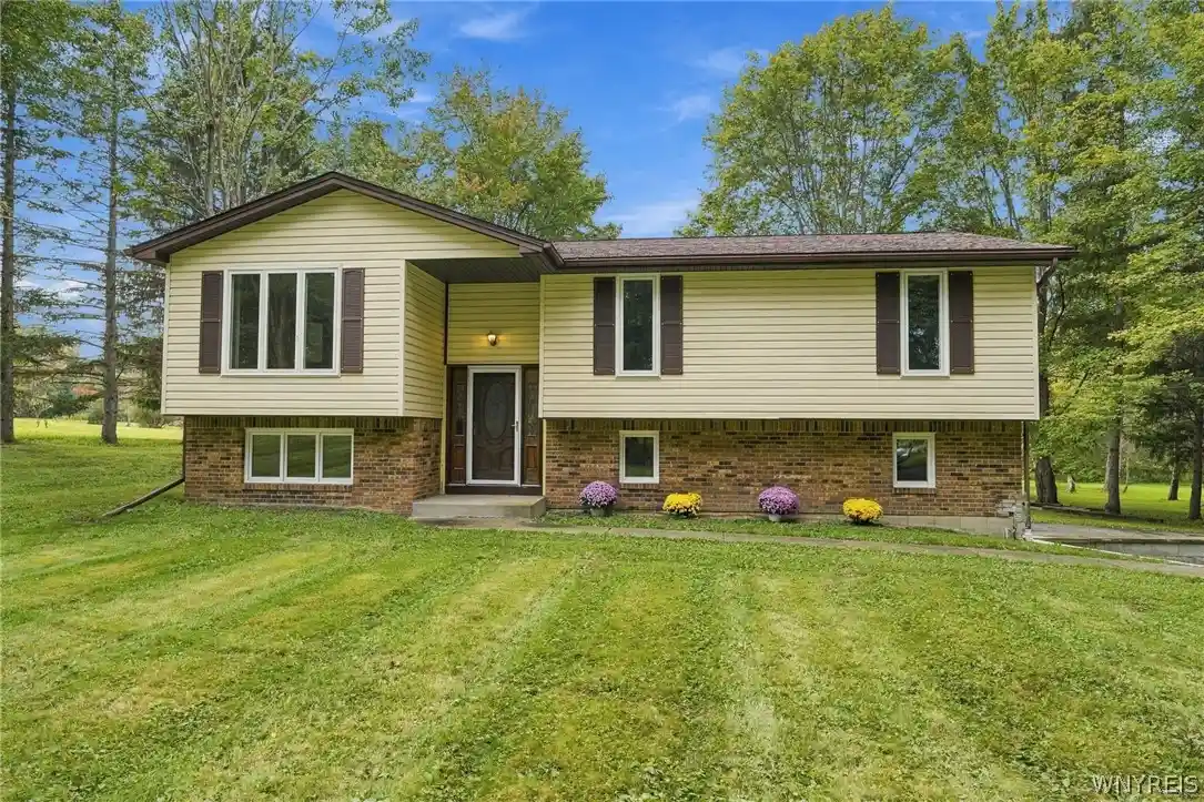 Single family home for sale at 1470 Eastwood Rd, Alden, NY 14004 | MLS# B1719848