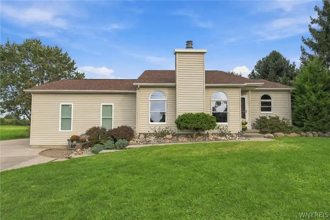 Photo 1 of Sale Pending at 6289 Aiken Rd, Lockport, NY 14094 | MLS# B1720032 | Listing updated on 2026-10-19