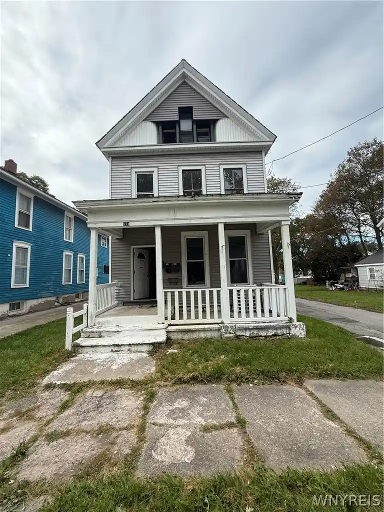 Photo 1 of Multi family home for sale at 274 Washburn St, Lockport, NY 14094 | MLS# B1719268 | Listing updated on 2026-10-28