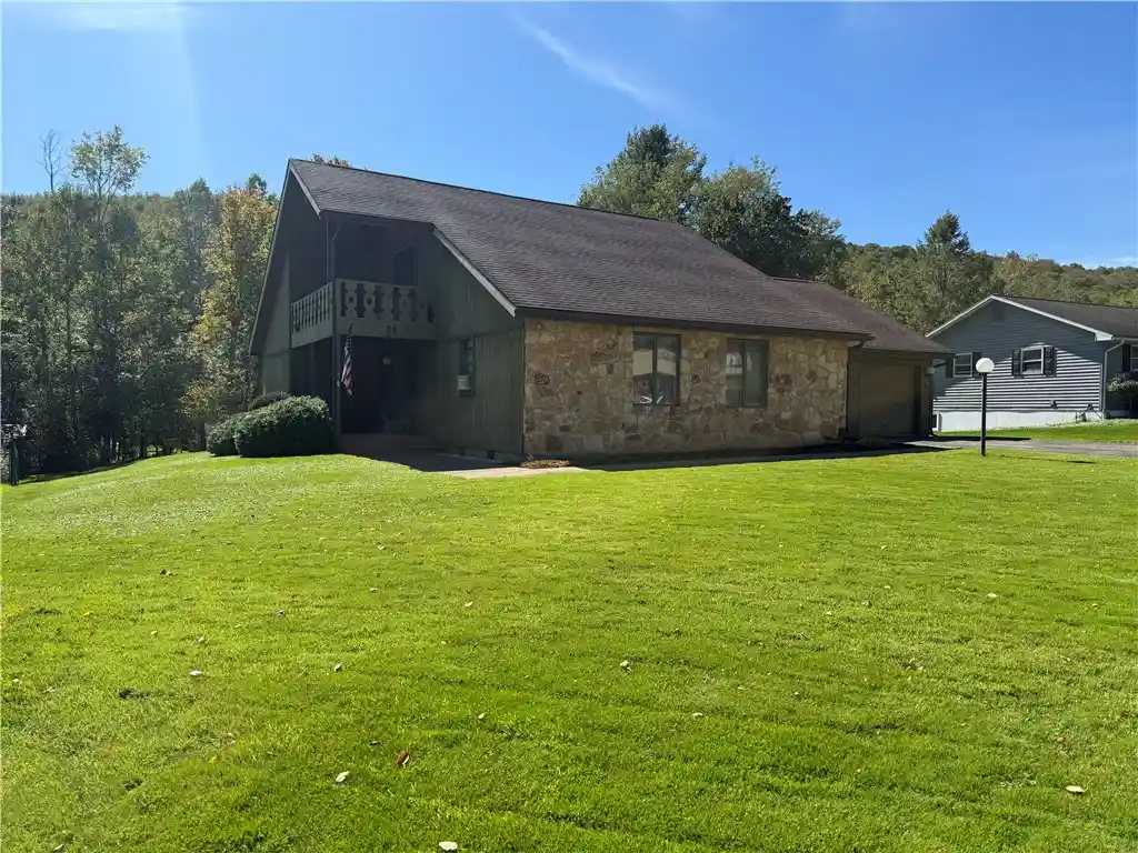 Single family home for sale at 36 Valleybrook Dr, Bradford, PA 16701 | MLS# R1719901