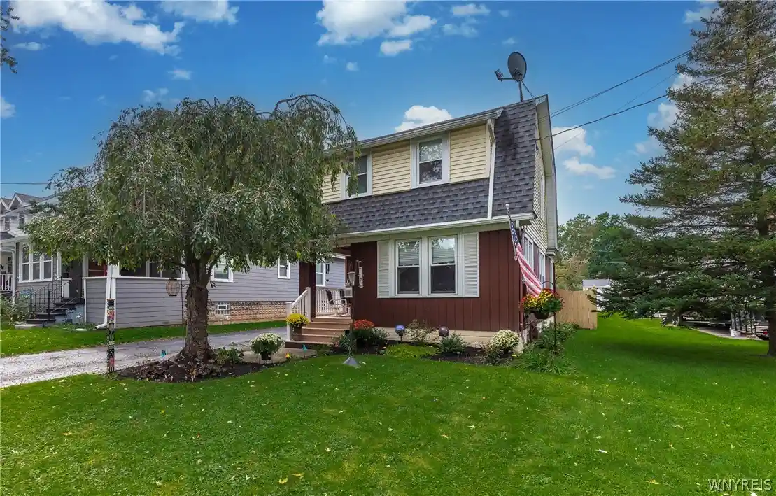 Photo 1 of Sale Pending at 101 Hyde Park, Lockport, NY 14094 | MLS# B1717357 | Listing updated on 2026-10-22