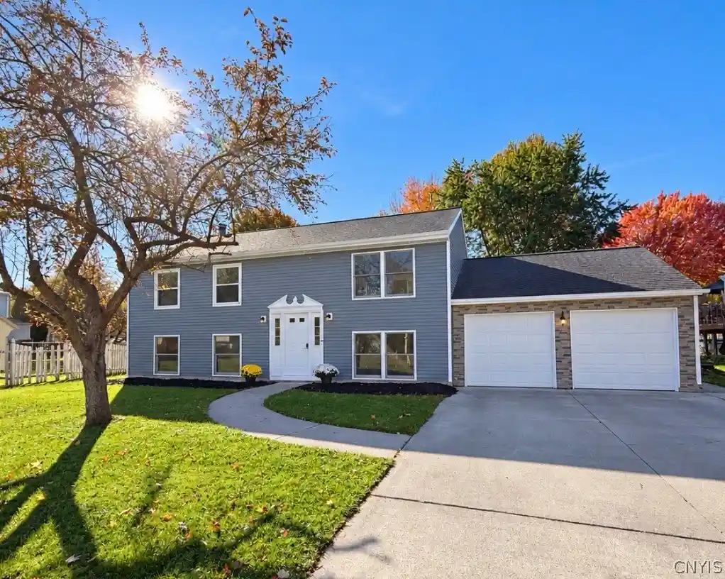Single family home for sale at 6197 Palisades Dr, Cicero, NY 13039 | MLS# S1720499