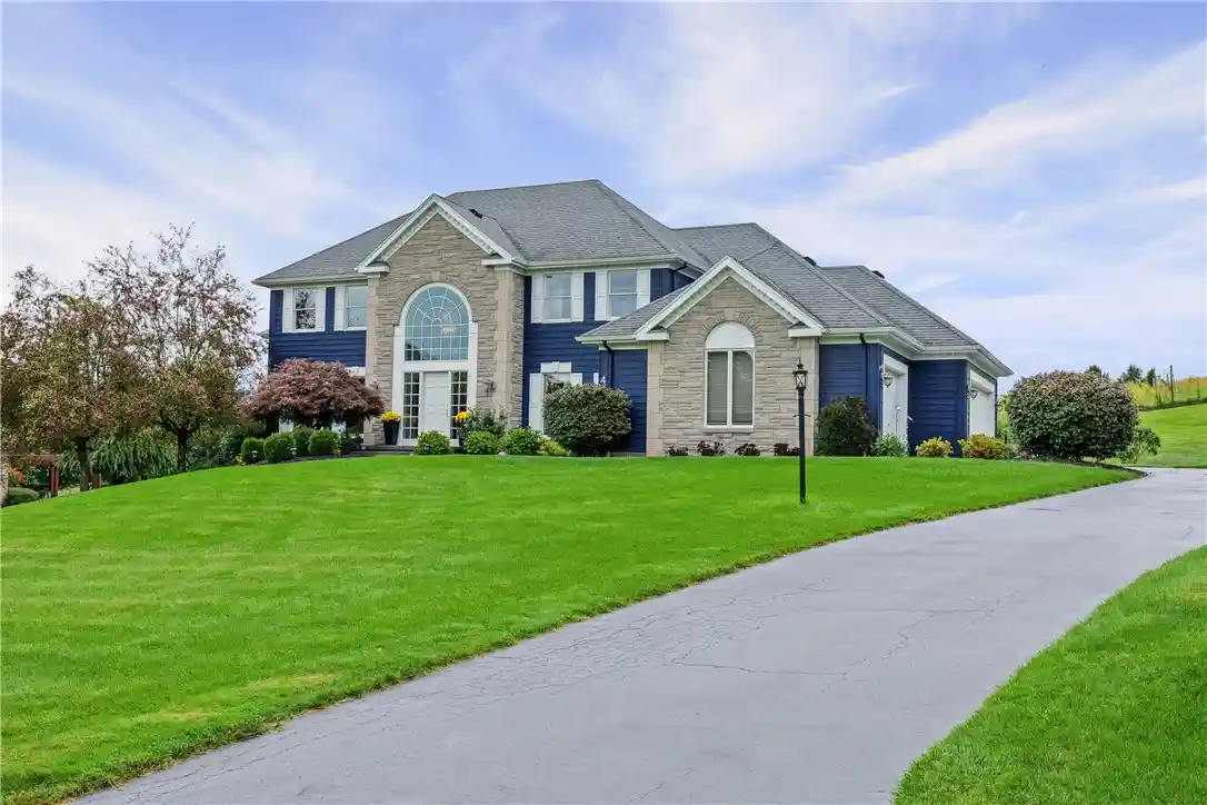 Photo 1 of Sale Pending at 4 Vineyard Hl, Fairport, NY 14450 | MLS# R1720188 | Listing updated on 2026-10-19