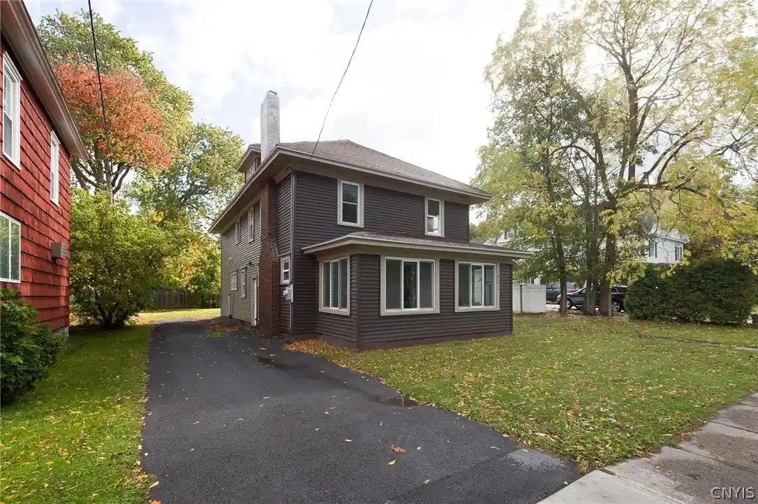 Photo 1 of Single family home for sale at 521 Holcomb St, Watertown, NY 13601 | MLS# S1720544 | Listing updated on 2026-10-18