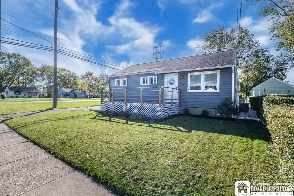 Photo 1 of Sale Pending at 224 Linwood Ave, Tonawanda, NY 14150 | MLS# R1720406 | Listing updated on 2026-10-27