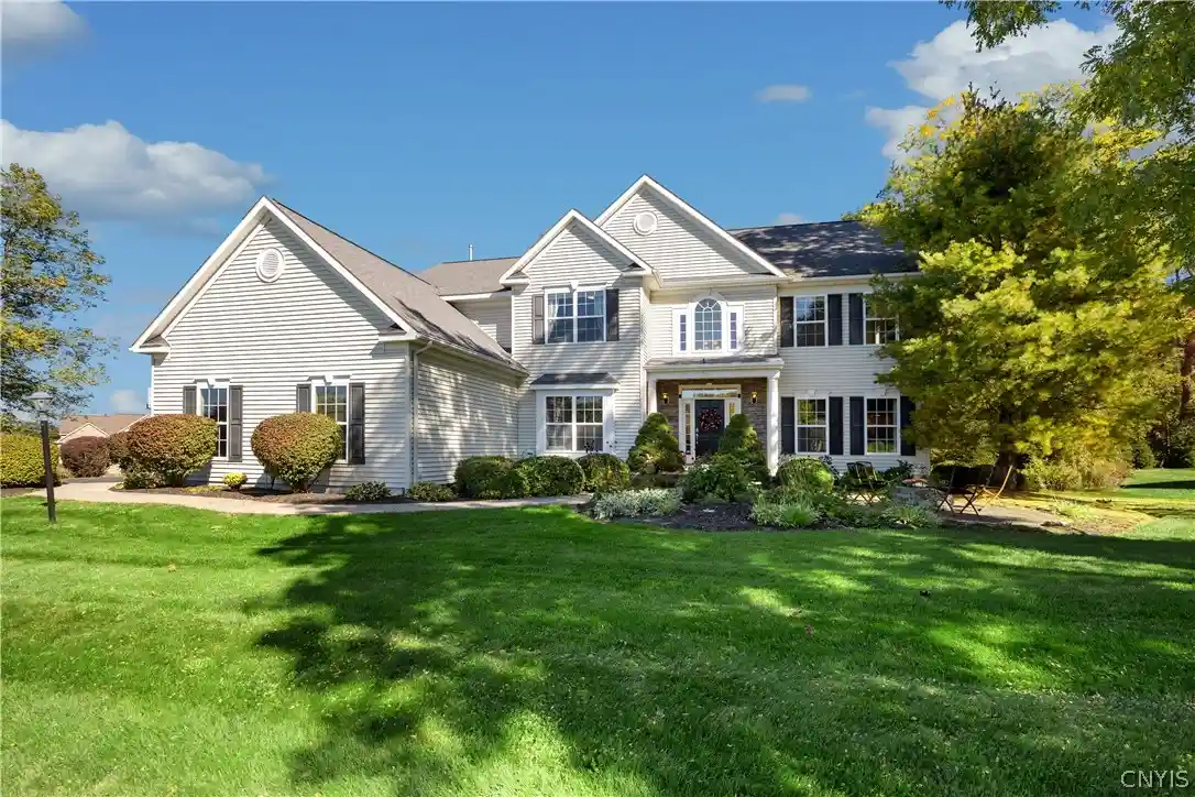 Single family home for sale at 701 Front Royal Cir, Fayetteville, NY 13066 | MLS# S1720052