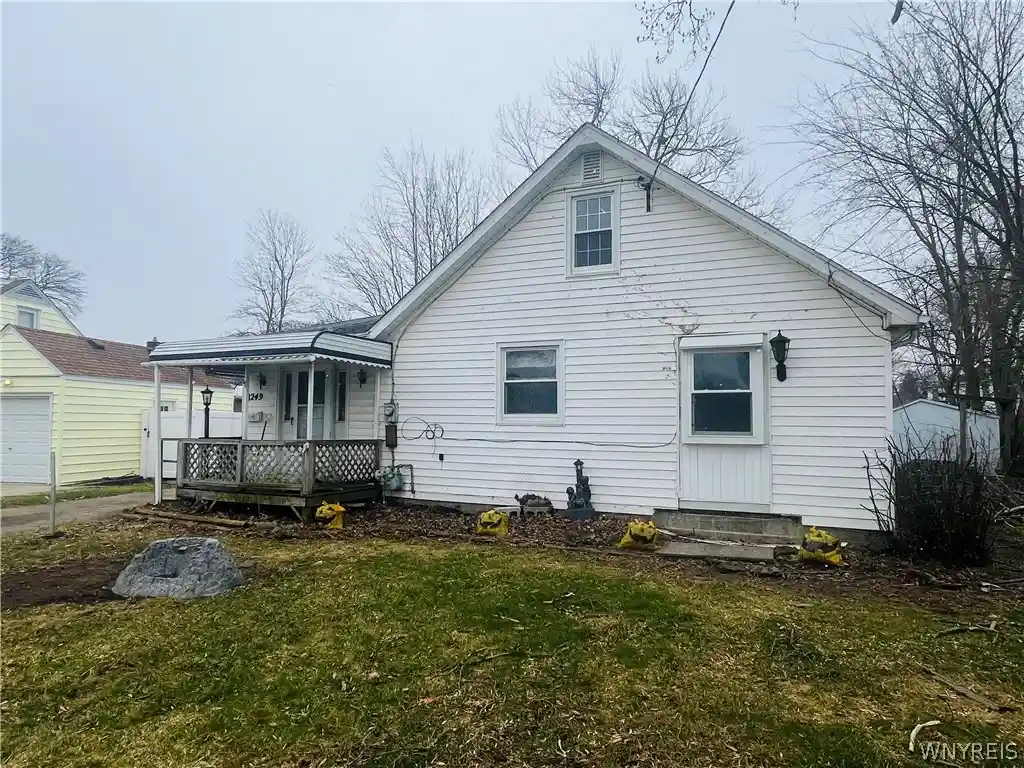 Photo 1 of Sale Pending at 8249 Witkop Ave, Niagara Falls, NY 14304 | MLS# B1716484 | Listing updated on 2026-10-09