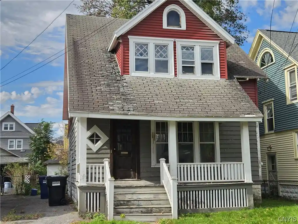 Photo 1 of Sale Pending at 160 Clifton Pl, Syracuse, NY 13206 | MLS# S1717671 | Listing updated on 2026-10-22