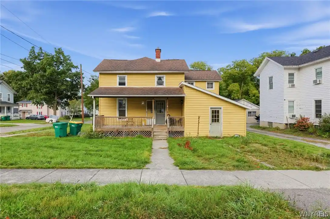 Photo 1 of Single family home for sale at 53 Grove St, Warsaw, NY 14569 | MLS# B1720505 | Listing updated on 2026-10-22