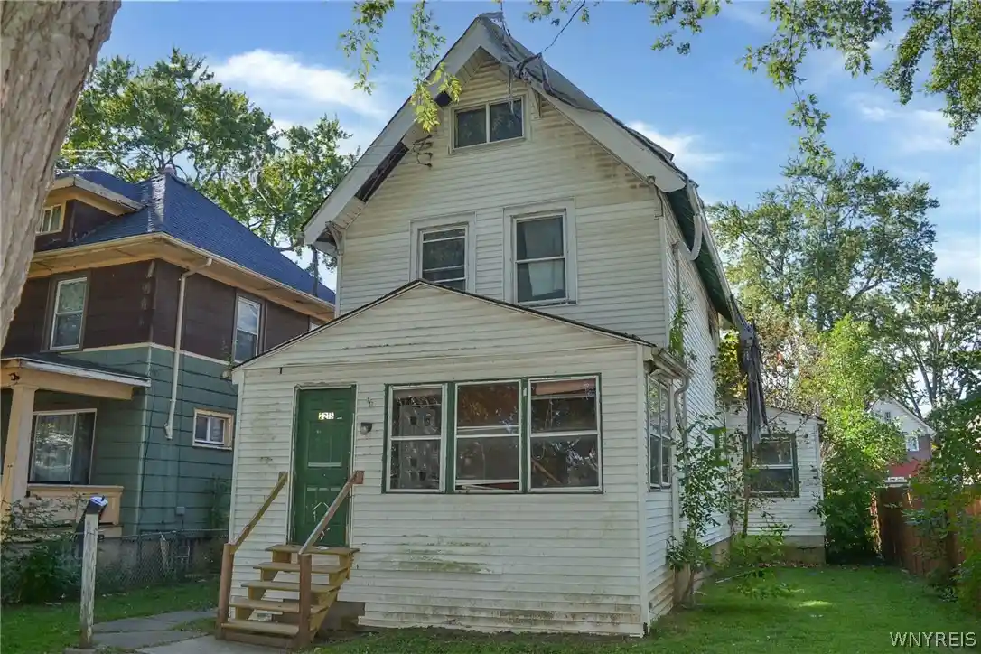 Photo 1 of Sale Pending at 2215 Willow Ave, Niagara Falls, NY 14305 | MLS# B1720755 | Listing updated on 2026-10-22