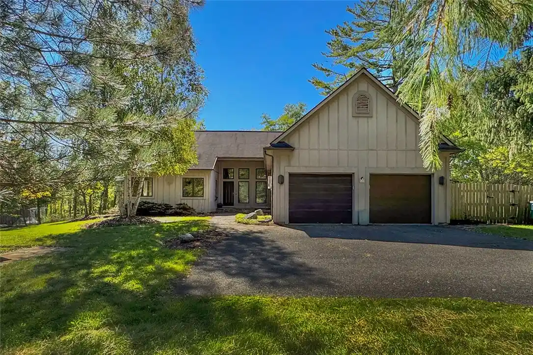 Photo 1 of Sale Pending at 325 Pond Rd, Honeoye Falls, NY 14472 | MLS# R1720181 | Listing updated on 2026-10-28