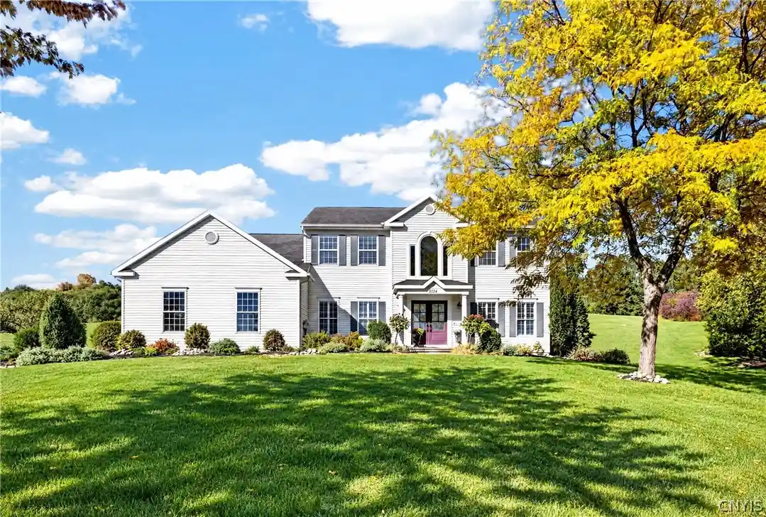 Photo 1 of Single family home for sale at 5134 Yellow Wood Pkwy, Jamesville, NY 13078 | MLS# S1720452 | Listing updated on 2026-10-27