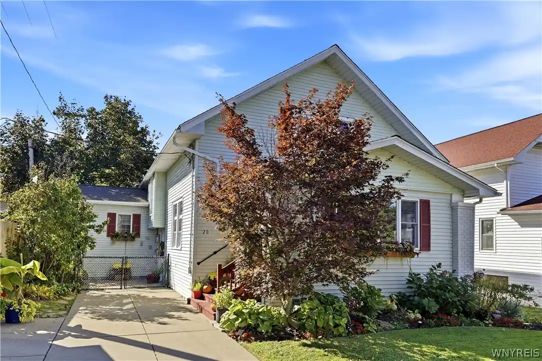 Single family home for sale at 20 Lyndhurst Ave, Buffalo, NY 14216 | MLS# B1720731