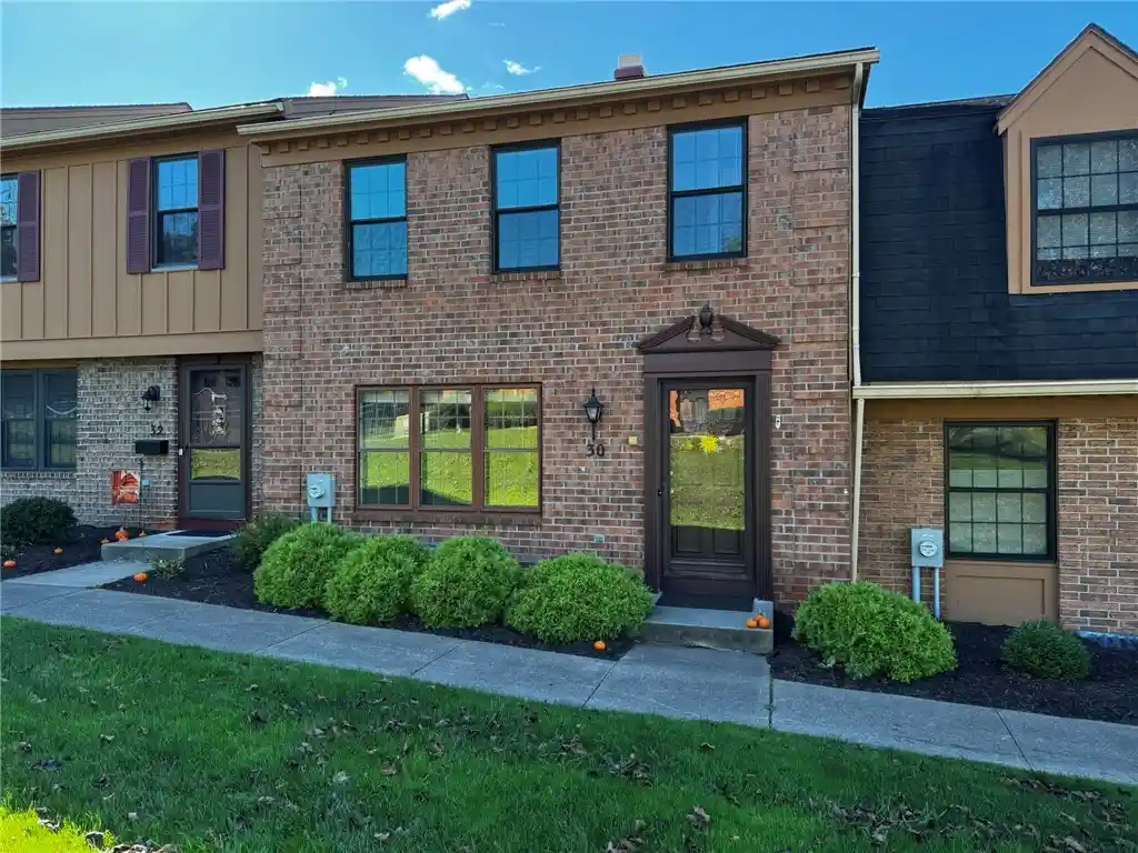 Photo 1 of Sale Pending at 30 Dunbridge Hts, Fairport, NY 14450 | MLS# R1717609 | Listing updated on 2026-10-16