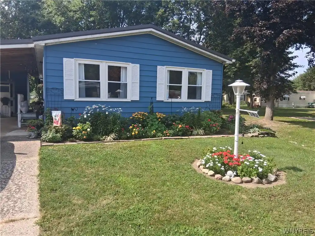 Manufactured home for sale at 382 Southview Dr, Arcade, NY 14009 | MLS# B1721009