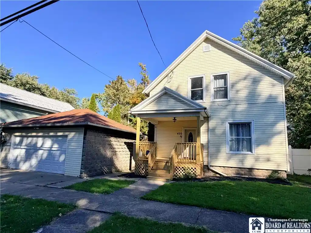Photo 1 of Single family home for sale at 430 Canary St, Dunkirk, NY 14048 | MLS# R1719050 | Listing updated on 2026-10-09