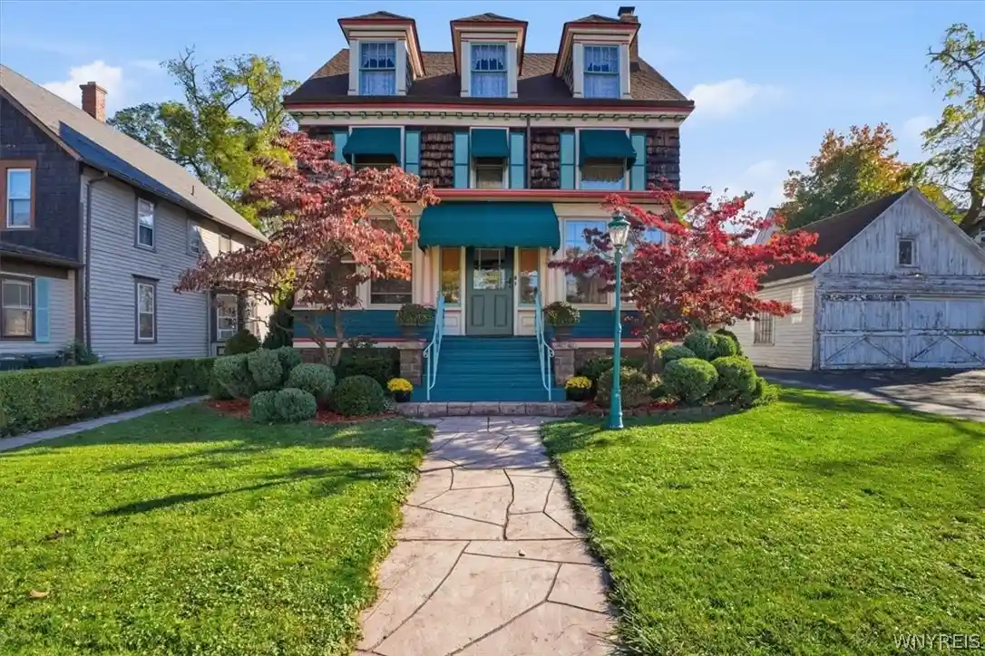 Photo 1 of Single family home for sale at 121 Payne Ave, North Tonawanda, NY 14120 | MLS# B1721188 | Listing updated on 2026-10-28