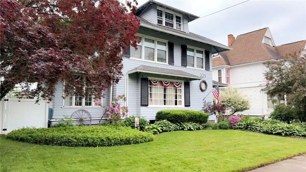 Photo 1 of Single family home for sale at 225 High St, Lockport, NY 14094 | MLS# R1721342 | Listing updated on 2026-10-10