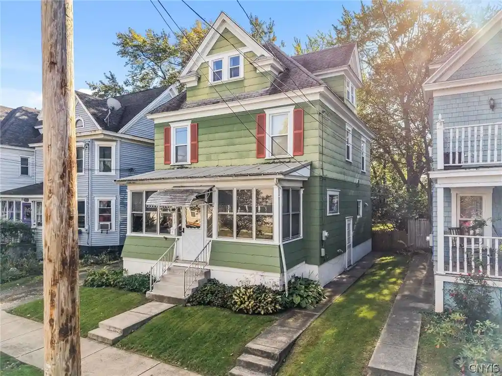 Photo 1 of Single family home for sale at 117 Paul Ave, Syracuse, NY 13206 | MLS# S1721410 | Listing updated on 2026-10-11