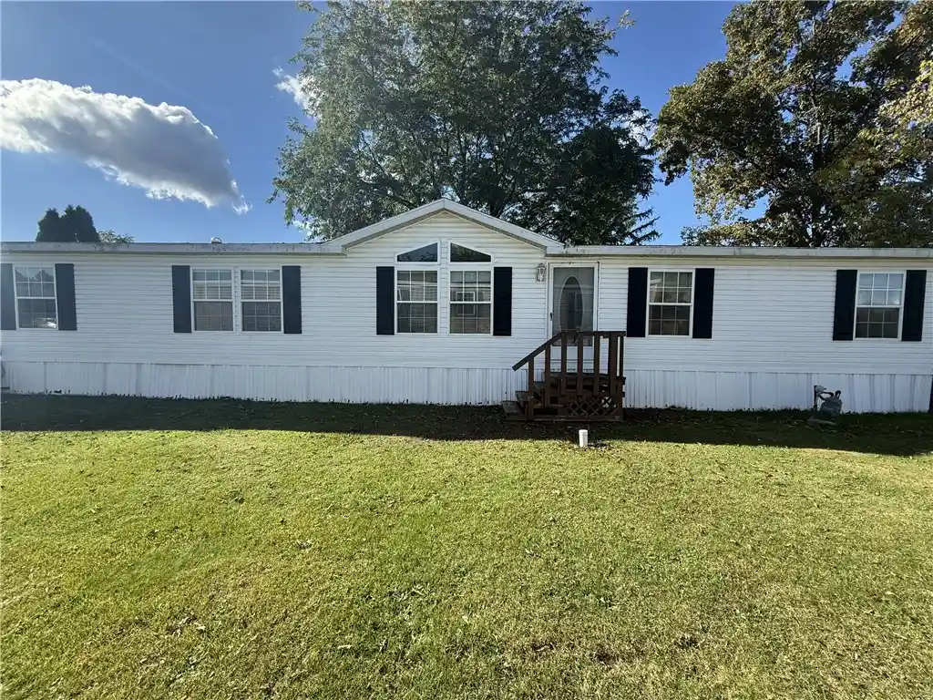 Manufactured home for sale at 10 Paddy Ln, Caledonia, NY 14423 | MLS# R1721478