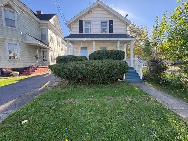 Single family home for sale at 817 Park St, Syracuse, NY 13208 | MLS# S1720550