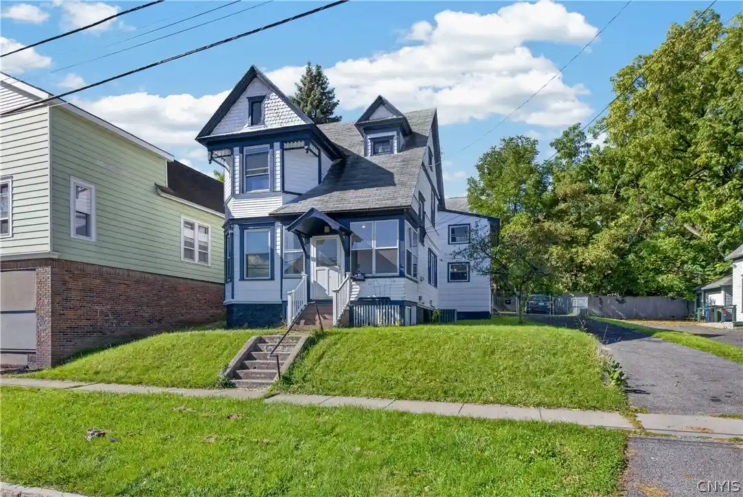 Photo 1 of Single family home for sale at 503 Vine St, Syracuse, NY 13203 | MLS# S1721817 | Listing updated on 2026-10-18