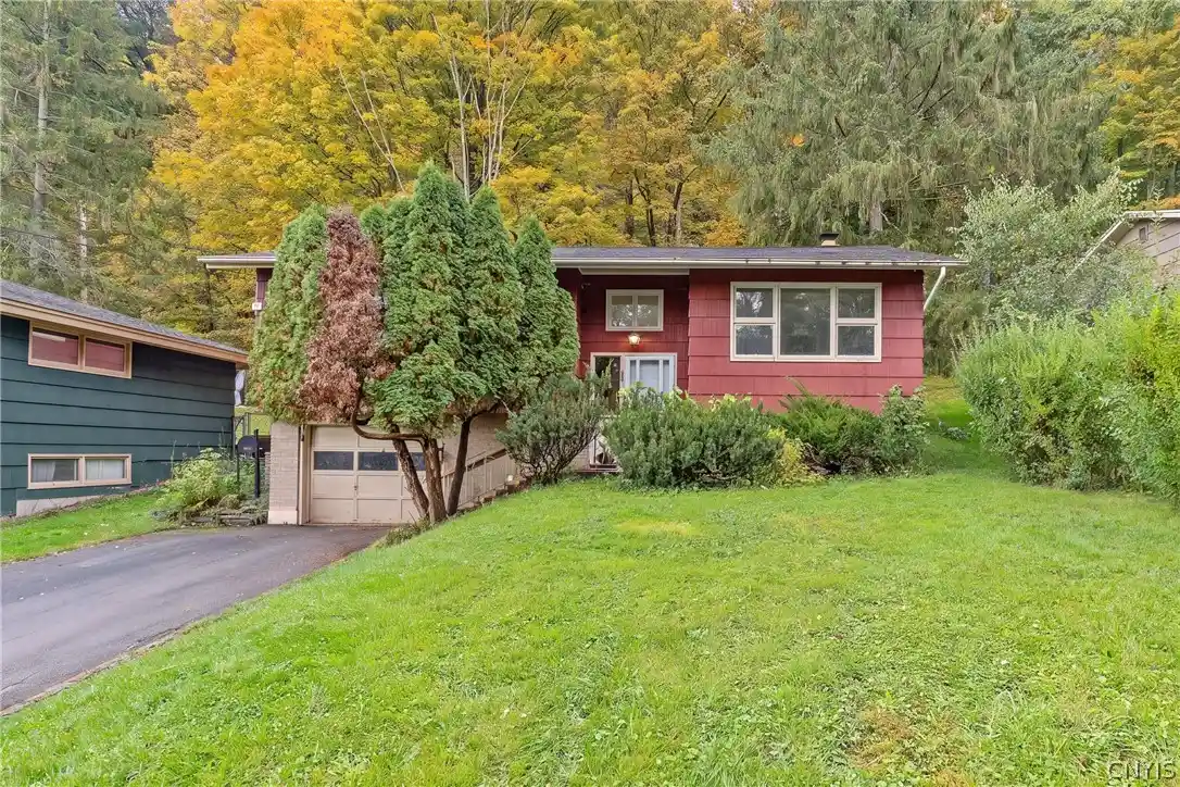 Photo 1 of Single family home for sale at 308 Barnes Ave, Syracuse, NY 13207 | MLS# S1718622 | Listing updated on 2026-10-14