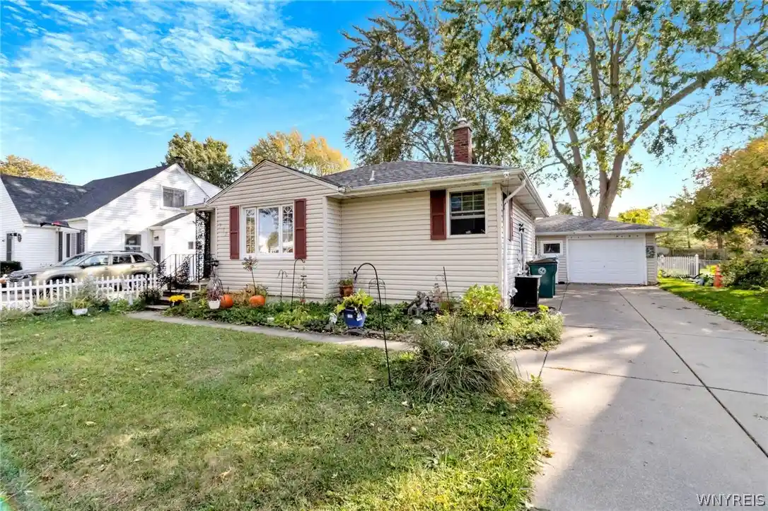 Photo 1 of Single family home for sale at 751 Pioneer Dr, North Tonawanda, NY 14120 | MLS# B1721641 | Listing updated on 2026-10-22