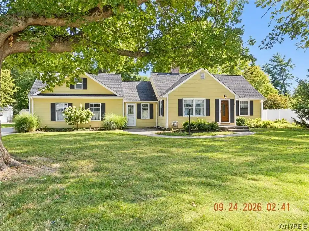 Single family home for sale at 3643 Center Ln Dr, Hamburg, NY 14075 | MLS# B1722356