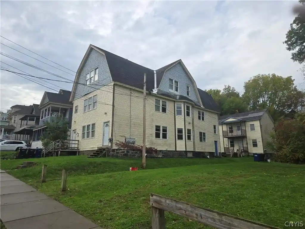 Listing Photo 1 - Condo for sale in 306 Arthur St located at 306 Arthur St, Syracuse, NY 13204 - Unit 306 Arthur St