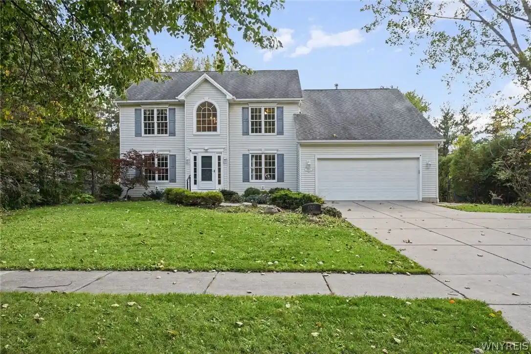 Single family home for sale at 13231 Maple Ridge Dr, Alden, NY 14004 | MLS# B1721333